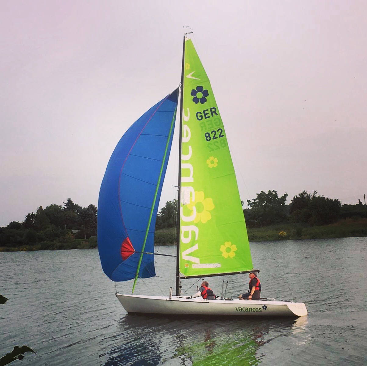 Dyas vor dem Weserstadion in Bremen