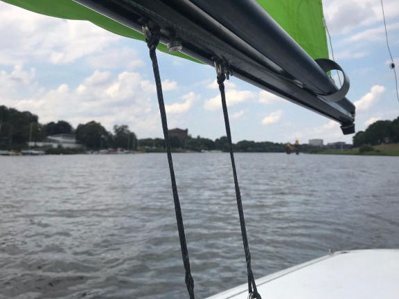 Großschot mit traveler an der Dyas