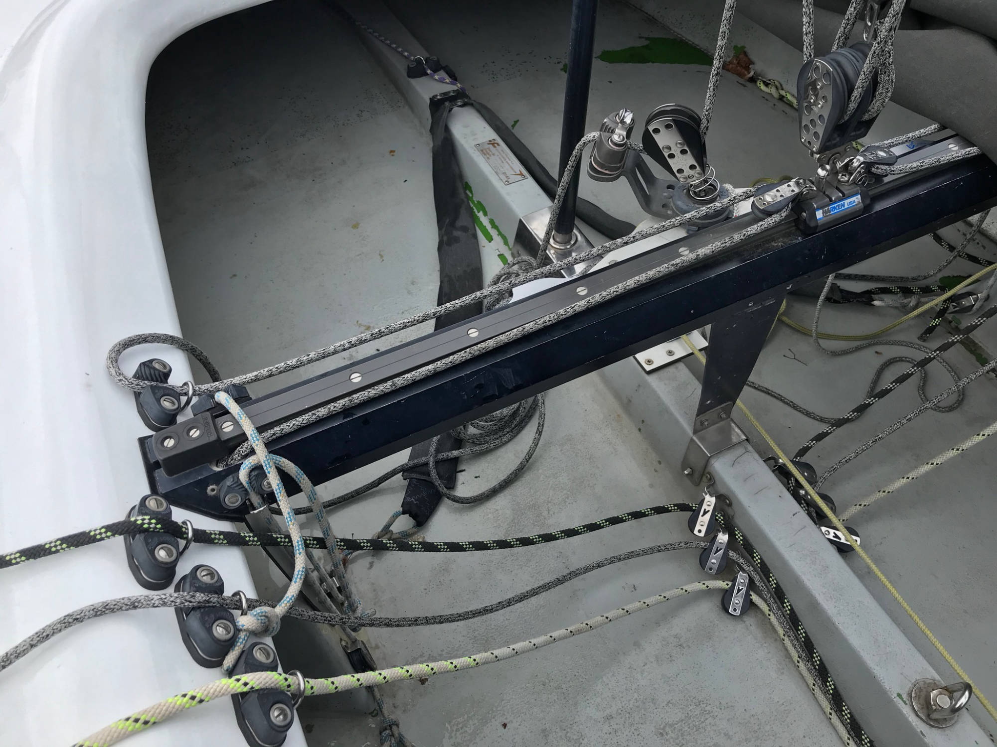 Großschot mit traveler an der Dyas